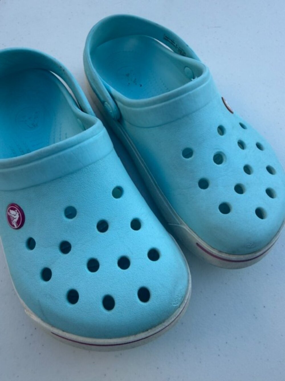 Kids’ Crocs Classic Clogs – Light Blue with Pink Logo Size 3 Junior Blue